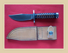 New soigné steel blade, with brown and black Kangaroo braided handle