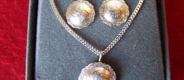 Concho necklace and earrings