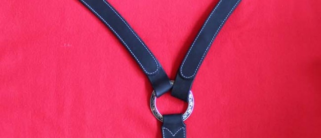 Light weight Breast Collar with Horse Shoe hardware